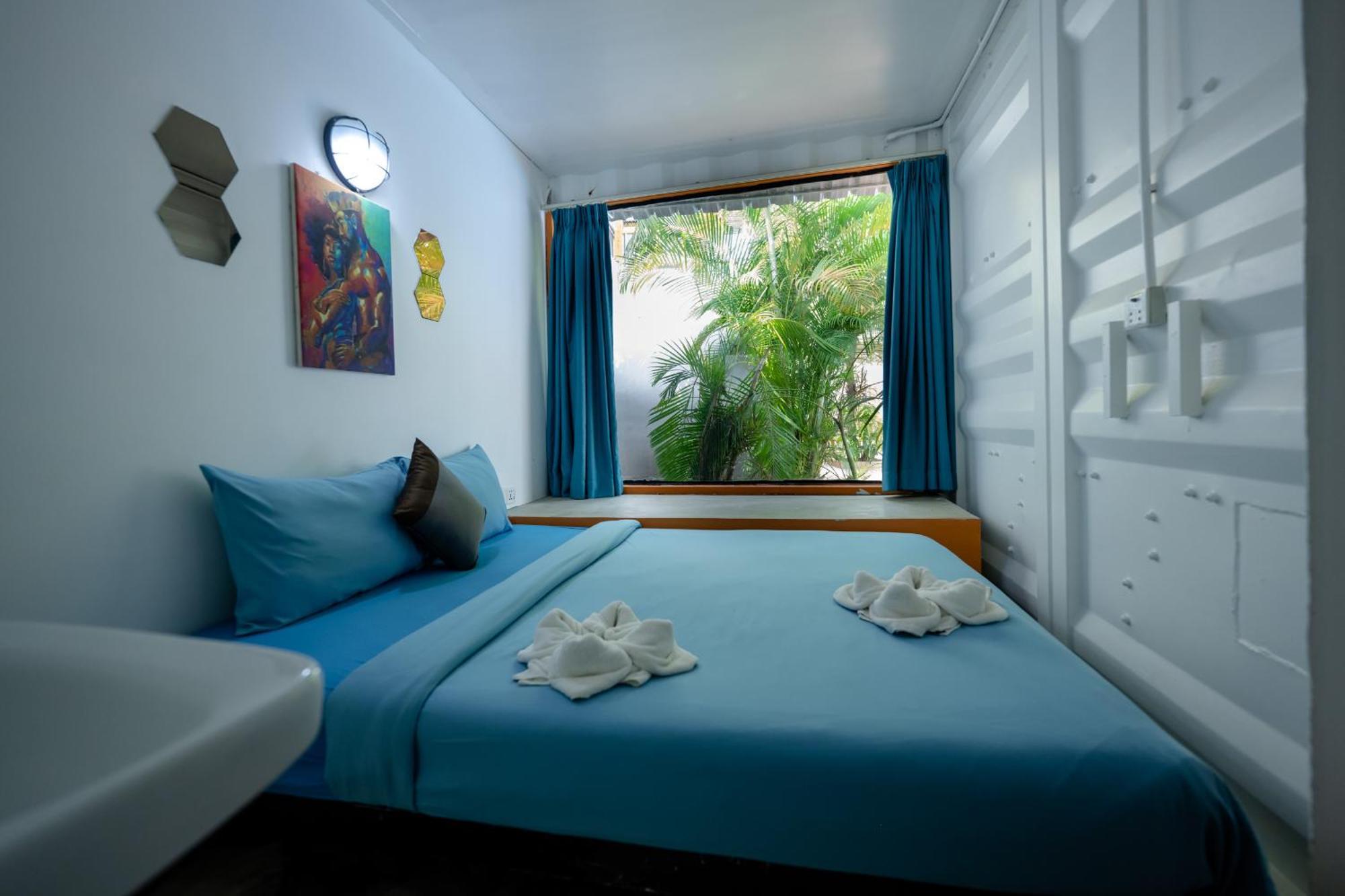 White Rabbit Hostel Siem Reap Buitenkant foto